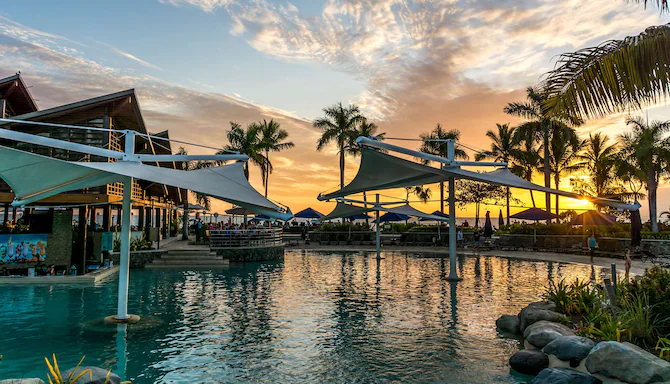 Radisson Rewards Brand - Poolside